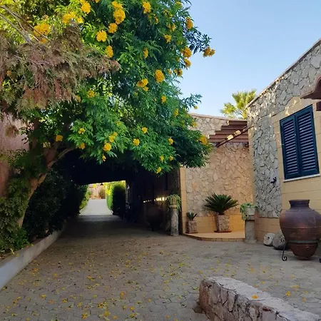 2 Bedrooms With Shared Pool Furnished Terrace And Wifi At 5 Km Away From The Beach * Odiáxere